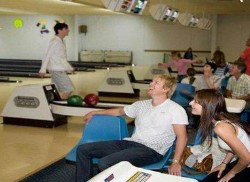 Rosebud Tenpin Bowl - Find Attractions 3