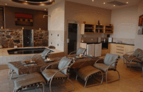 Breathtaker On High Spa Retreat - Find Attractions 1