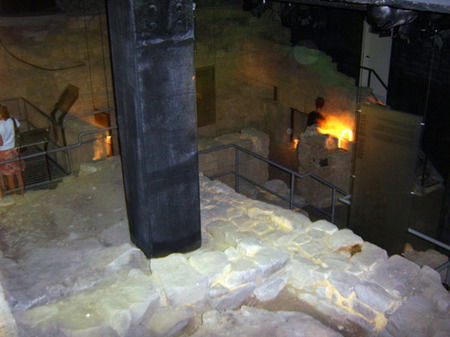 The Rocks Ghost Tours - Find Attractions 2