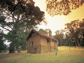 Heysen - The Cedars - Find Attractions 0