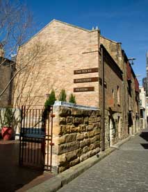 The Rocks Discovery Museum - Find Attractions 0
