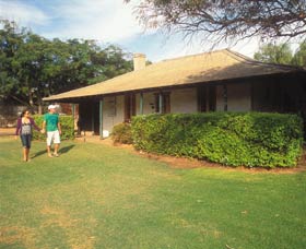 Russ Cottage - Find Attractions 0