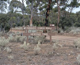 Dundas Rocks And Lone Grave - Find Attractions 0