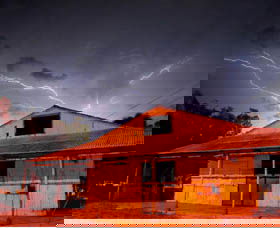 Red Dirt Photographic Gallery - Find Attractions 0