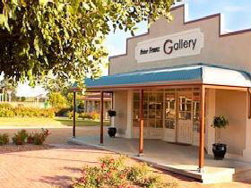 Peter Franz Fine Art Gallery - Find Attractions 0