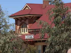  Find Attractions