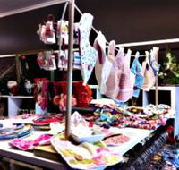 Under The Oak Handmade Gallery and Gifts - Find Attractions