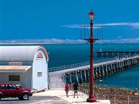 Port Victoria Geology Trail - Find Attractions 0