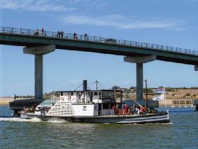 Paddle Steamer Oscar W - Find Attractions 0