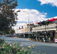 Hutt Street - Find Attractions