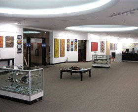 Mbantua Gallery Darwin - Find Attractions 0