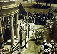 UQ Fryer Library - Find Attractions