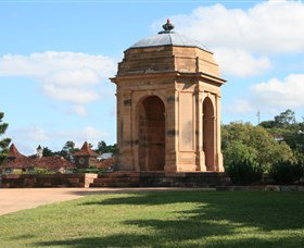 Windsor War Memorial Park - Find Attractions 0