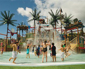 Wet 'n' Wild Water World - Find Attractions 0