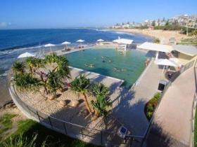 Kings Beach - Beachfront Salt Water Pool - Find Attractions 0