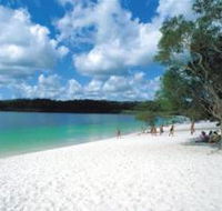 Lake McKenzie - Find Attractions