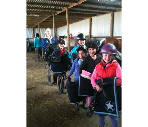 Saddle On Riding School - Find Attractions 8