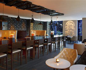 Conservatory Bar - Find Attractions 0