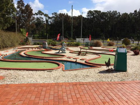 Illawarra Golf Complex - Find Attractions 3