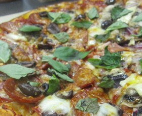 Mezzadellas Woodfired Pizza And Tapas - Find Attractions 0