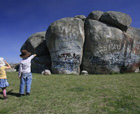 Thunderbolts Rock - Find Attractions 0