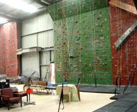 Canberra Indoor Rock Climbing - Find Attractions 1