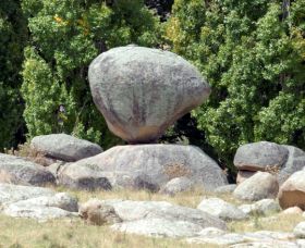Balancing Rock - Find Attractions 0