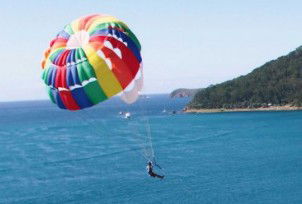 Port Stephens Parasailing - Find Attractions 1