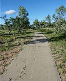 Lagoon Creek - Find Attractions 1