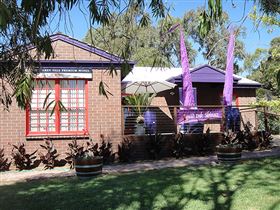 McLaren Vale III Associates - Find Attractions 2