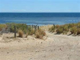 Normanville Beach - Find Attractions 0