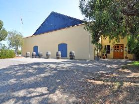 Currency Creek Winery And Restaurant - Find Attractions 1