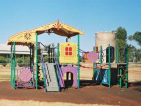 Charleville - Graham Andrews Parklands - Find Attractions 4