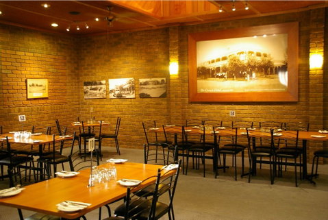 Crown Hotel Wentworth - Find Attractions 4
