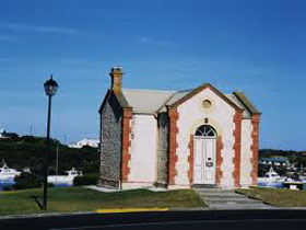 Royal Circus And Customs House In Robe - Find Attractions 0