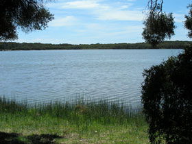 Lake Fellmongery Ski Lake - Find Attractions 0