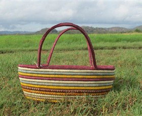 Injalak Arts And Crafts - Find Attractions 1