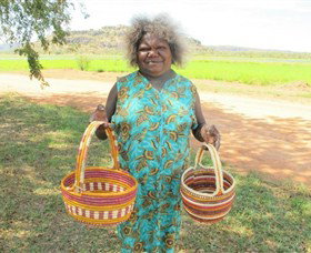Injalak Arts And Crafts - Find Attractions 0