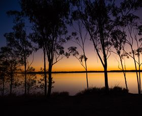 Fairbairn Dam, Lake Maraboon - Find Attractions 1