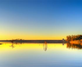 Fairbairn Dam, Lake Maraboon - Find Attractions 2