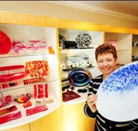 Exclusive Hot Glass Gallery - Find Attractions