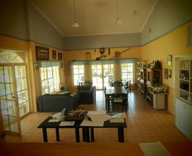 Red Earth Estate Vineyard - Find Attractions 4