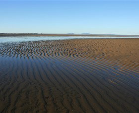 Illawong Beach - Find Attractions 1