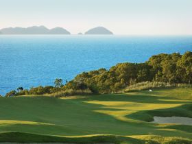 Hamilton Island Golf Club - Find Attractions 1