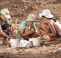 Mt Hay Gemstone Tourist Park - Find Attractions