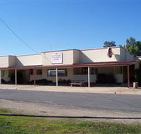 Brocklesby Hotel - Find Attractions