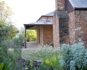 Lake View House - Find Attractions 4