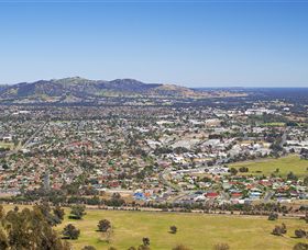 Huon Hill Parklands - Find Attractions 1