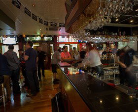 Mooseheads Bar And Nightclub - Find Attractions 1