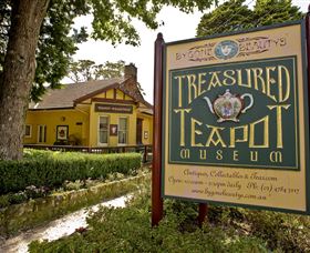 Bygone Beautys Treasured Teapot Museum And Tearooms - Find Attractions 3